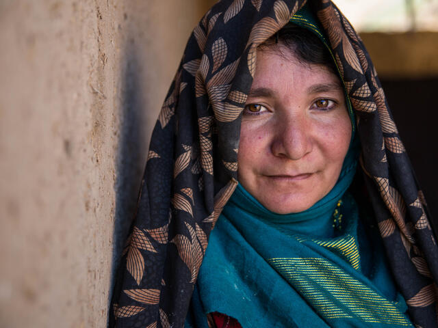 Kvinna i Afghanistan som fått kontantstöd av RESCUE