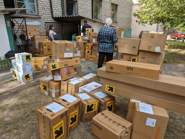 Sjukvårdsmaterial leveras till Ukraina