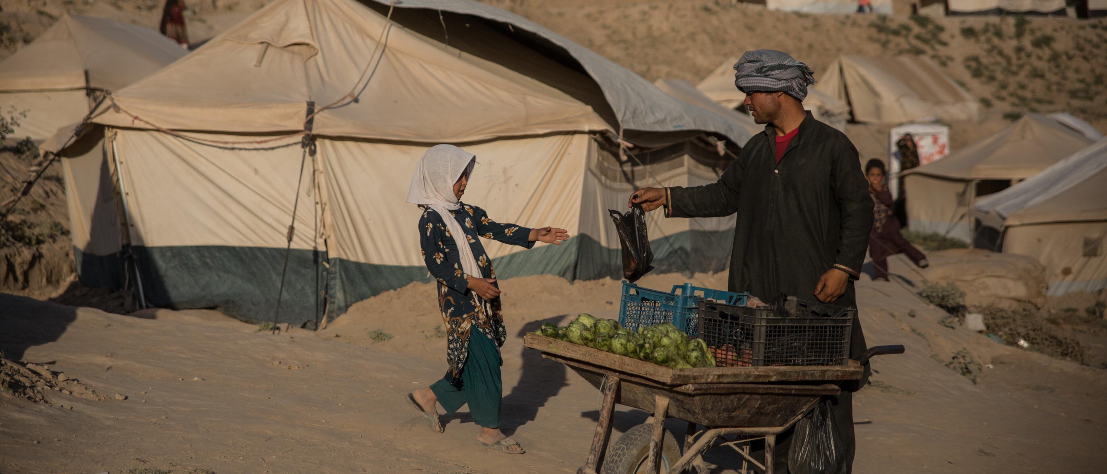 En afghani man och barn